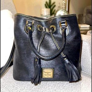 Vintage Dooney and Bourke Black Leather drawstring Designer Handbag Purse